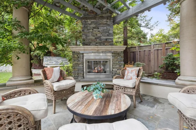 $9,800,000 | 125 Stonepine Road, Hillsborough, CA 94010