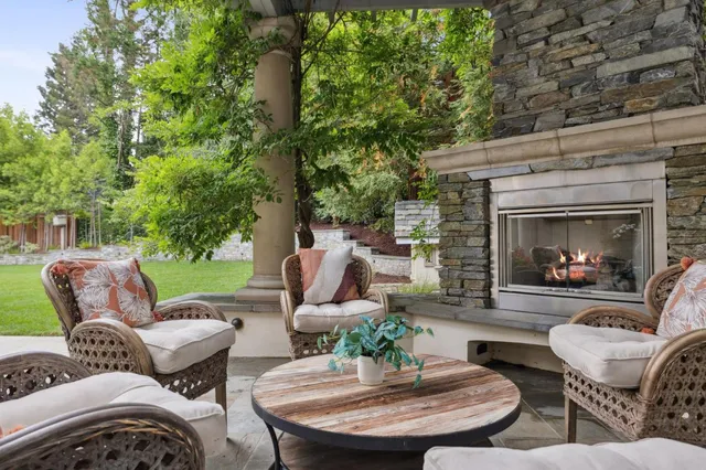 $9,800,000 | 125 Stonepine Road, Hillsborough, CA 94010