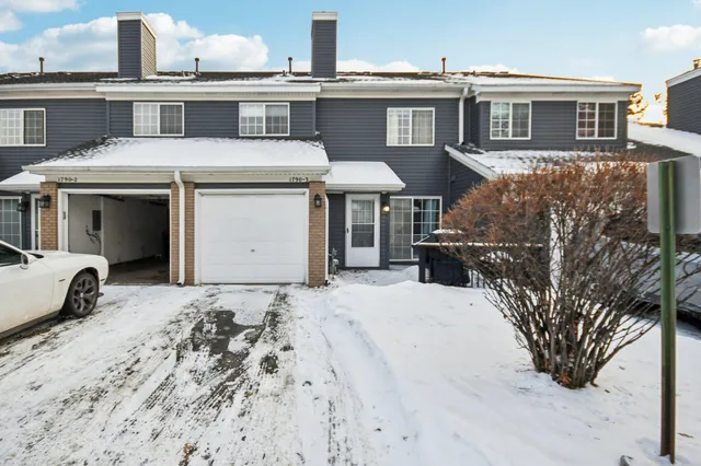 $215,000 | 1790 Donegal Drive, Unit 3, Woodbury, MN 55125