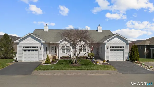 $420,000 | 35 October Lane, Unit 35, Beacon Falls, CT 06403