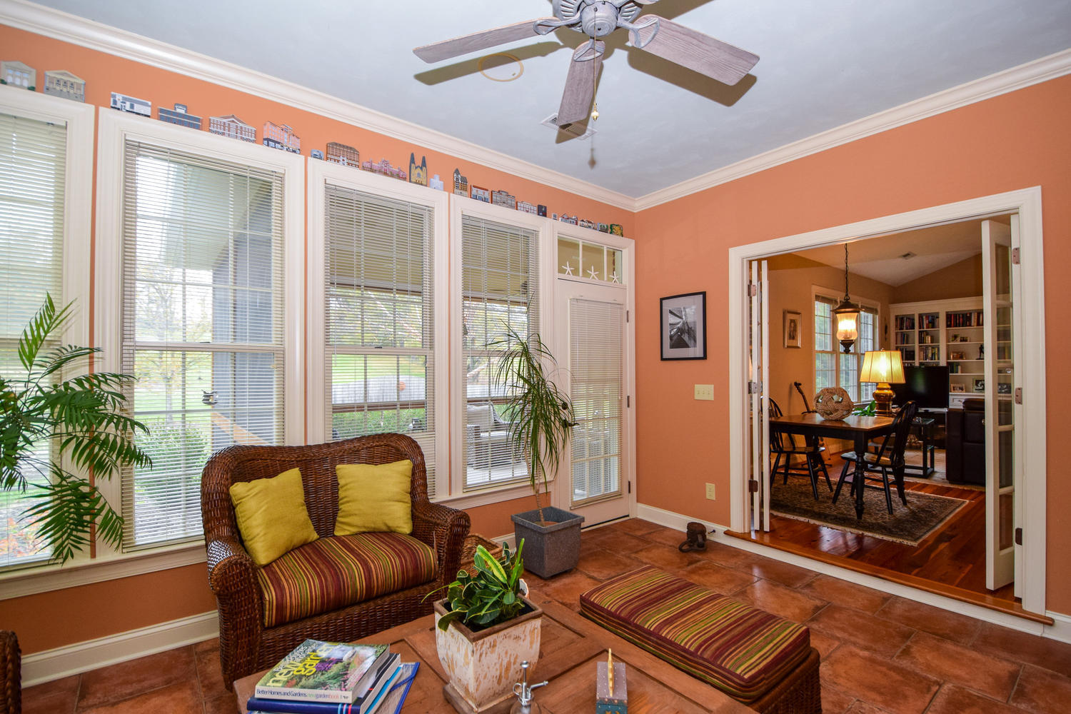 4205 Grandin Road Roanoke, VA 24018 - Photo 16 of 38 4205 Grandin Rd Roanoke VA-large-016-30-