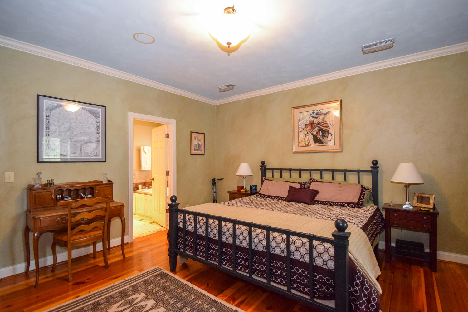 4205 Grandin Road Roanoke, VA 24018 - Photo 17 of 38 4205 Grandin Rd Roanoke VA-large-017-18-