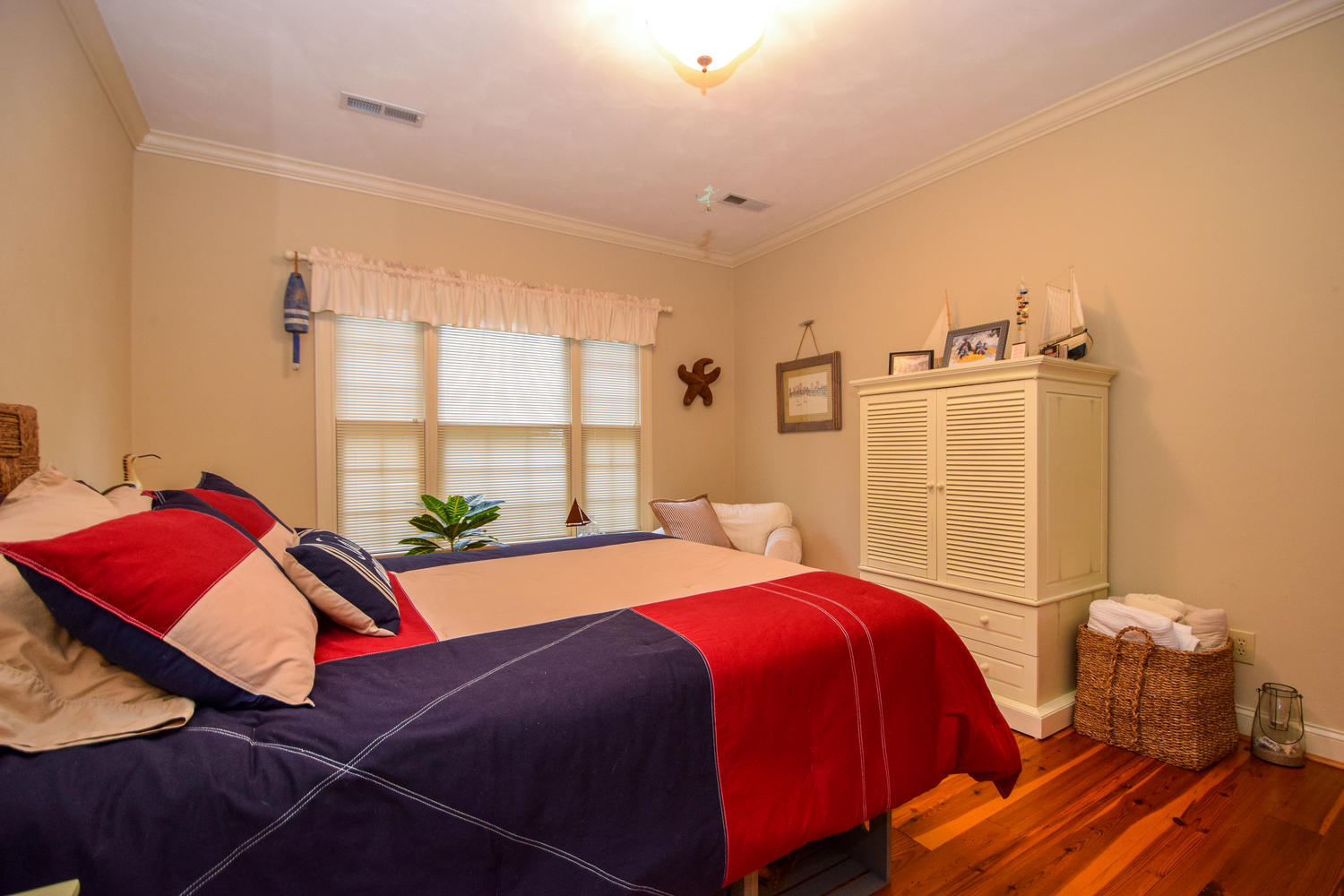 4205 Grandin Road Roanoke, VA 24018 - Photo 23 of 38 4205 Grandin Rd Roanoke VA-large-023-27-
