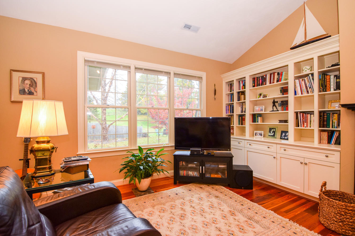4205 Grandin Road Roanoke, VA 24018 - Photo 10 of 38 4205 Grandin Rd Roanoke VA-large-010-28-