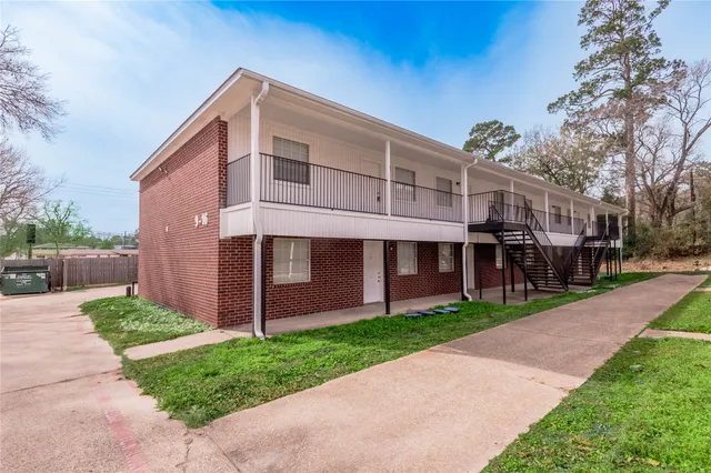 $850 | 600 Palm Street, Unit 16, Huntsville, TX 77340