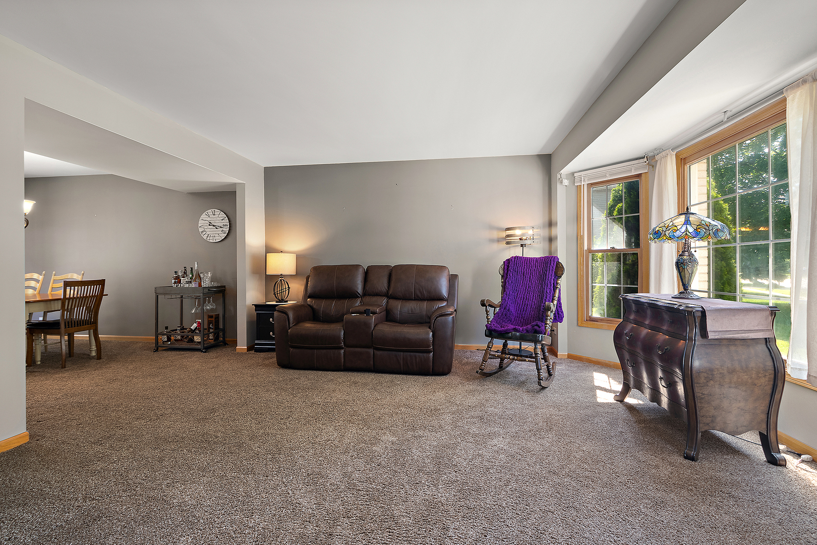 24929 Vermette Road Plainfield, IL 60585 - Photo 4 of 31 a living room with furniture and a window