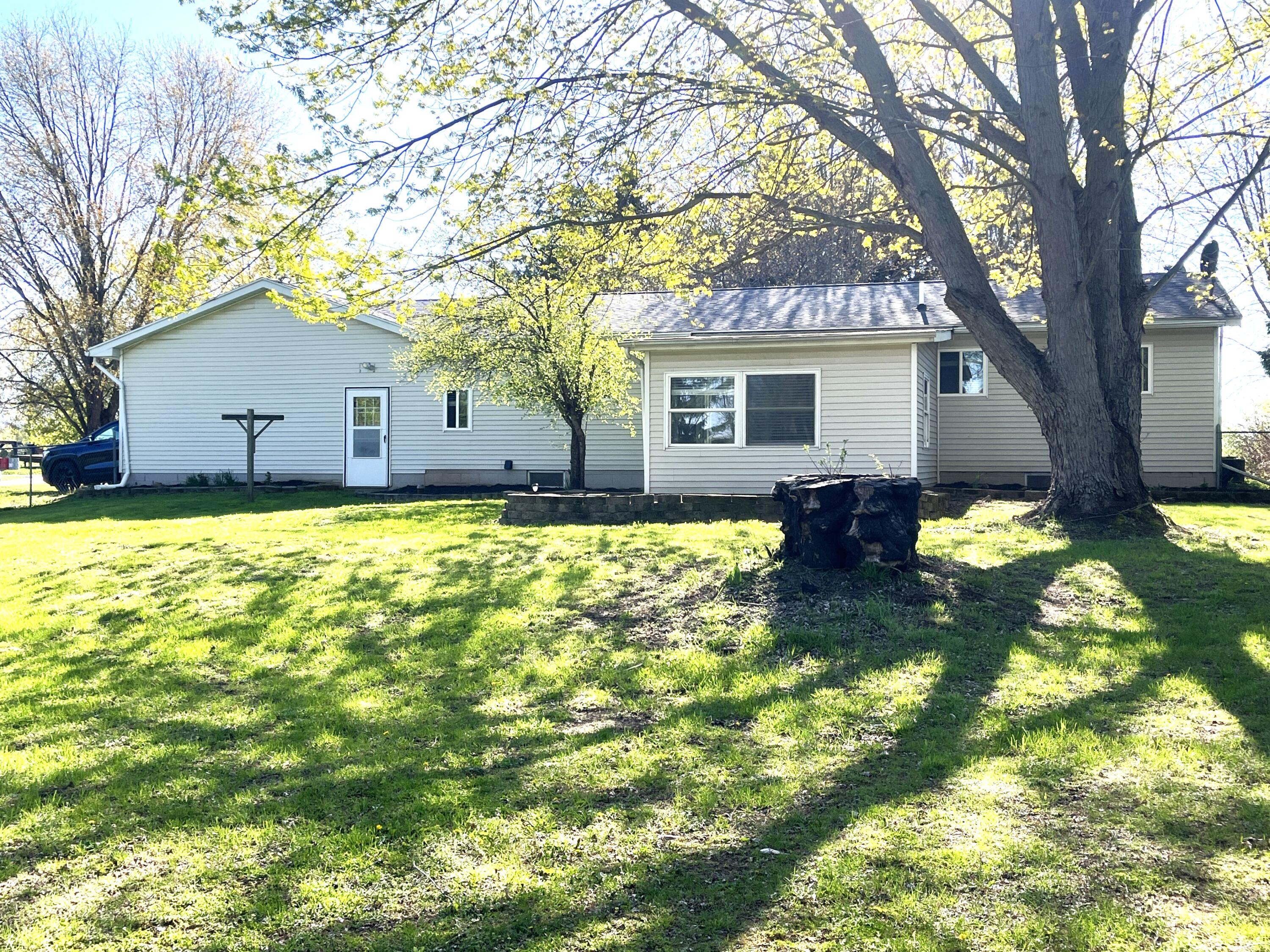 5717 Bennett Road Jackson, MI 49201 - Photo 3 of 30 IMG_1956 - Copy