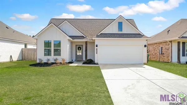 $2,200 | 12850 Silverbell Avenue, Denham Springs, LA 70726