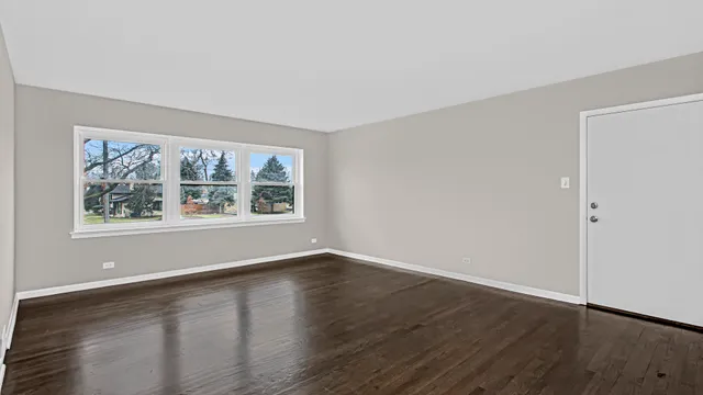 $279,900 | 10630 West Cermak Road, Unit 2E, Westchester, IL 60154