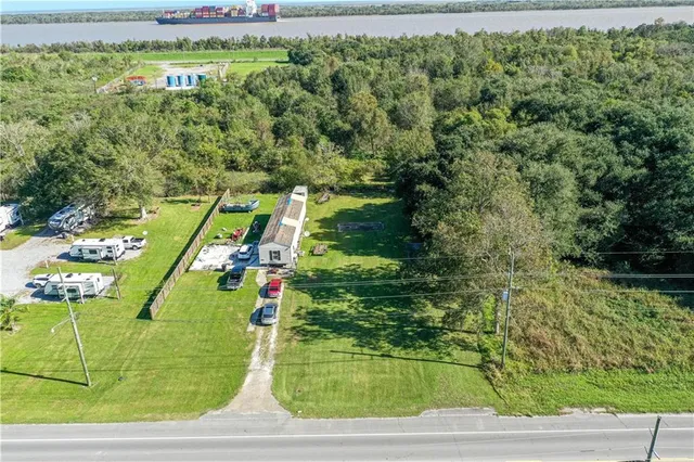 $25,000 | 27037 Highway 23, Port Sulphur, LA 70083