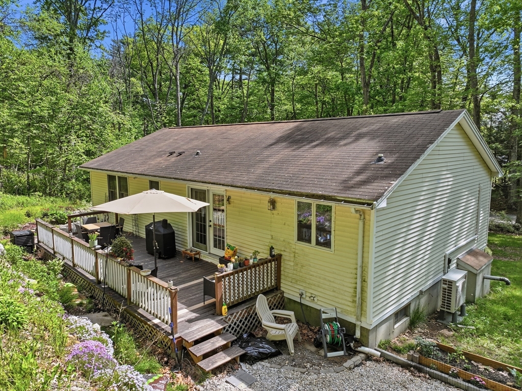 87 Allen Road Sturbridge, MA 01566 - Photo 28 of 40
