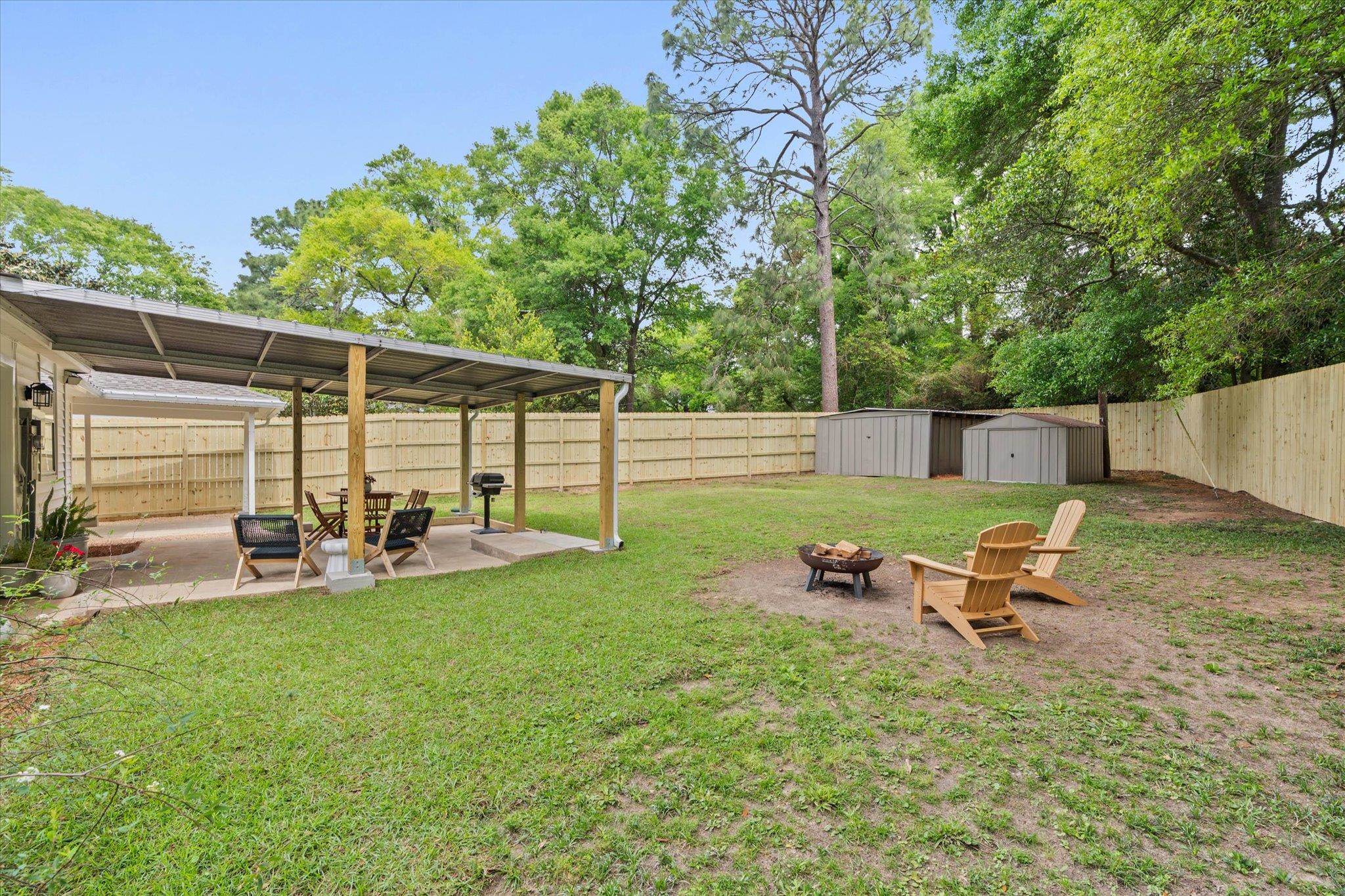 5210 Pineview Lane Mobile, AL 36608 - Photo 2 of 17 Yard