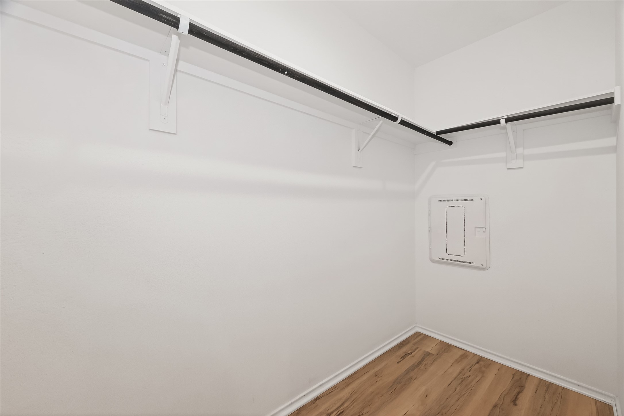 21522 Violet Ridge Road Katy, TX 77449 - Photo 30 of 39 One of your TWO spacious His and Her closets!