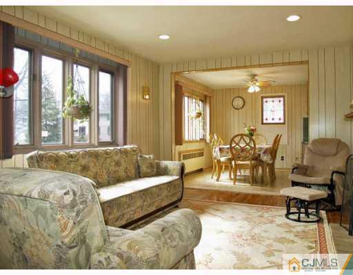 30 Utica Road Edison, NJ 08820 - Photo 2 of 10