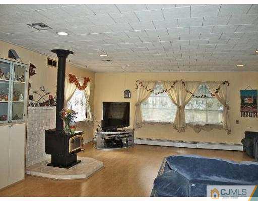 30 Utica Road Edison, NJ 08820 - Photo 5 of 10