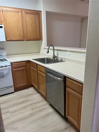 $1,350 | 7139 South Durango Drive, Unit 217, Las Vegas, NV 89113