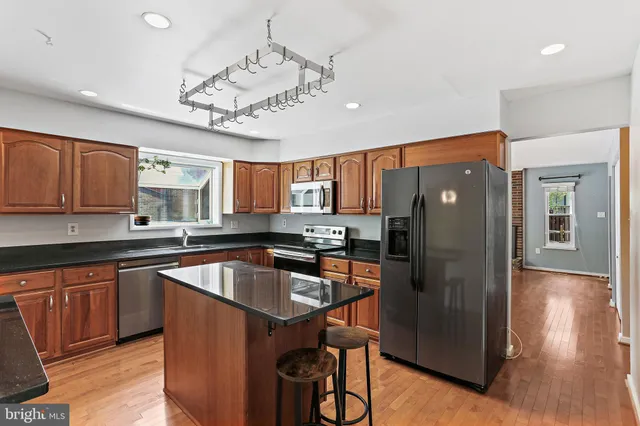 $3,250 | 10069 Cape Ann Drive, Columbia, MD 21046