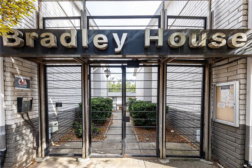 3501 Roswell Road Northeast, Unit 302 Atlanta, GA 30305 - Photo 14 of 14