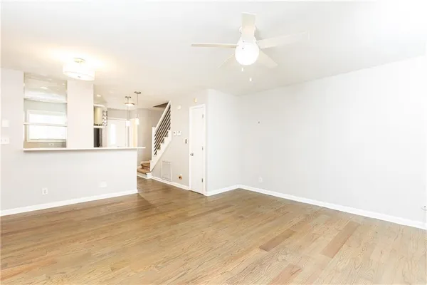 $1,950 | 3501 Roswell Road Northeast, Unit 302, Atlanta, GA 30305