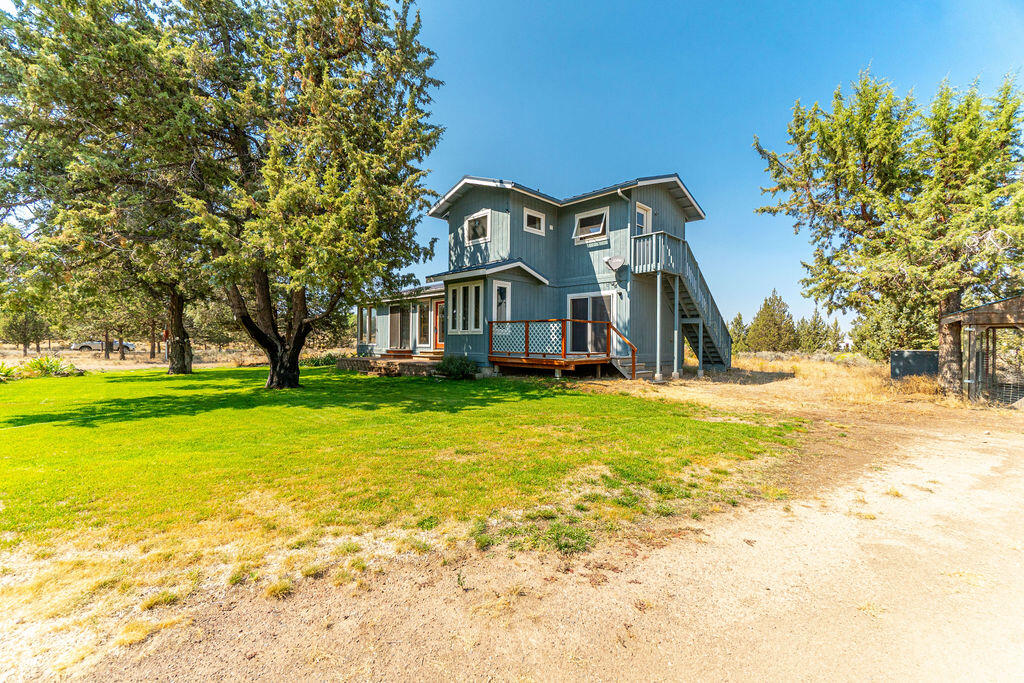 14535 Southwest Chickadee Road Terrebonne, OR 97760 - Photo 2 of 33 RileyVisuals-4