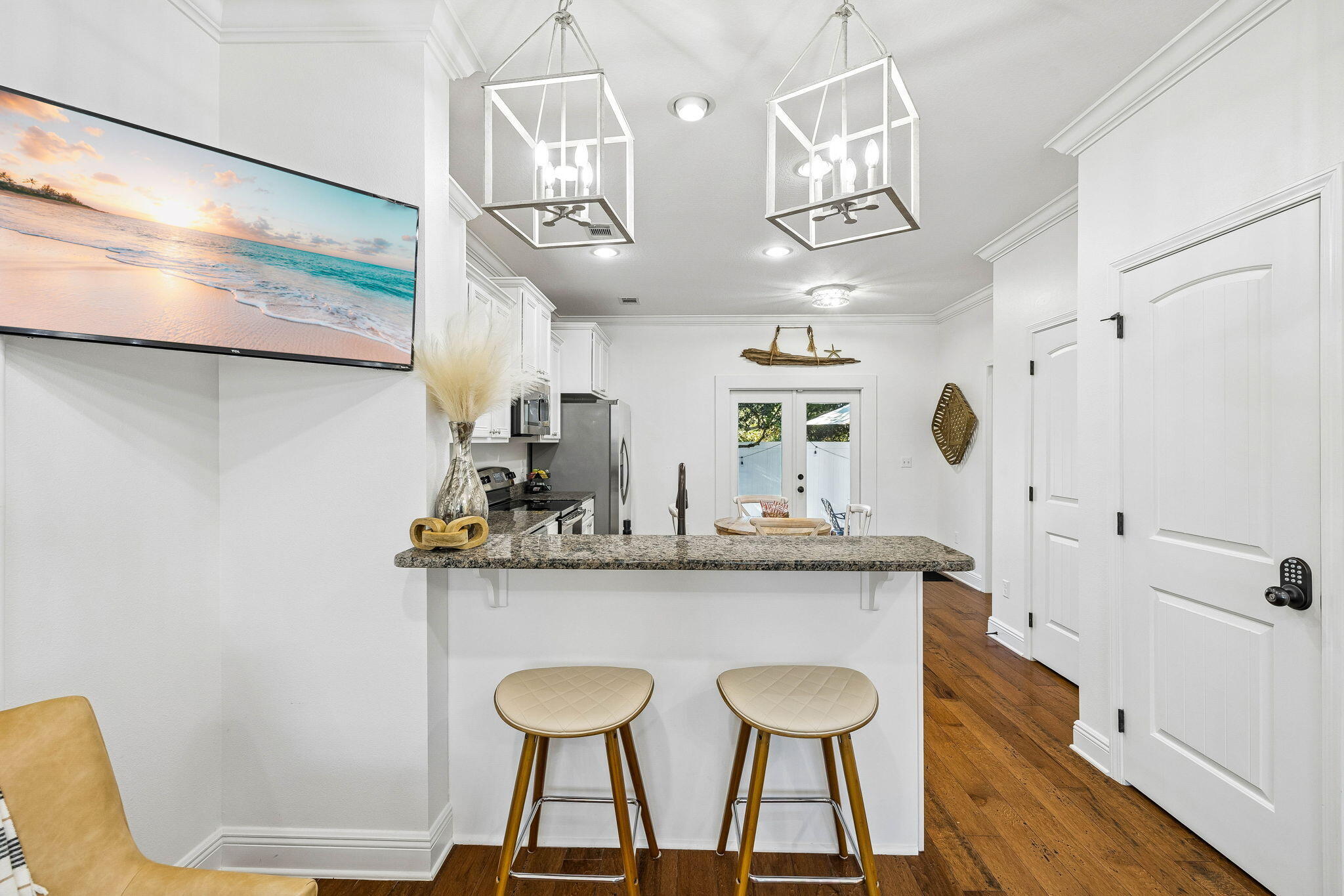 Bright and inviting kitchen