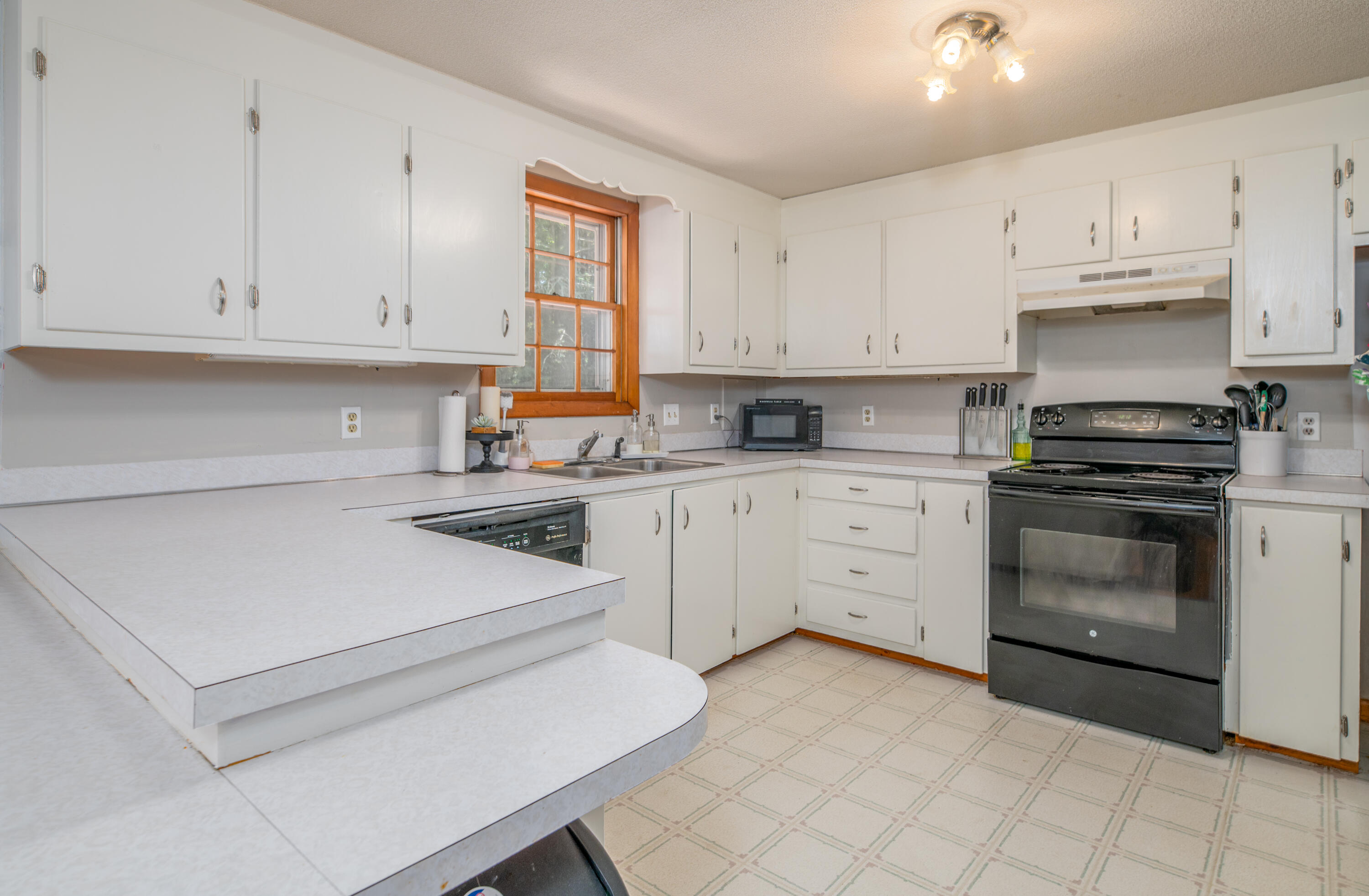 35 Sylvan Way Manchester, ME 04351 - Photo 15 of 40 Interior20