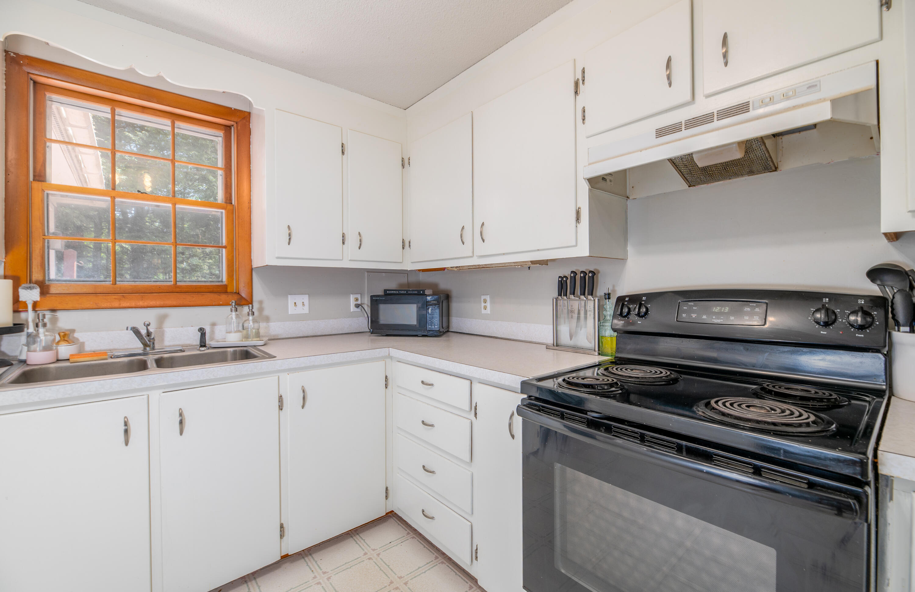 35 Sylvan Way Manchester, ME 04351 - Photo 17 of 40 Interior22