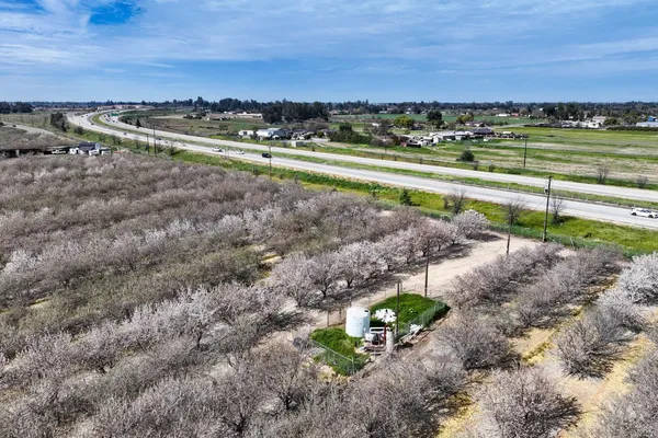 $5,000,000 | 7581 East Kings Canyon Road, Fresno, CA 93737