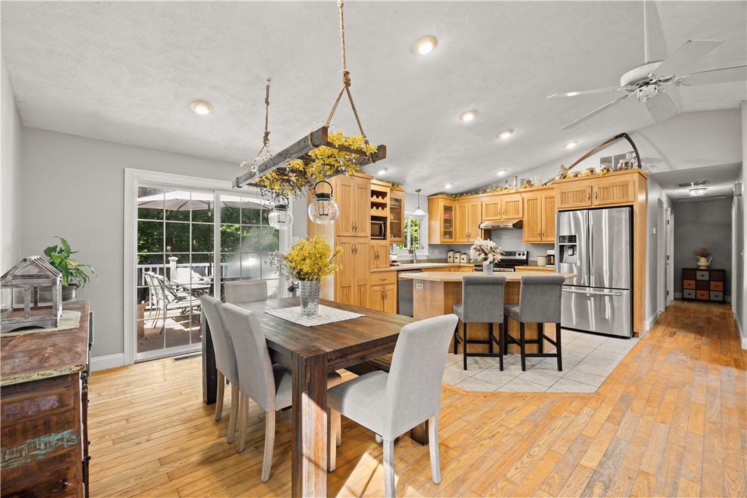 233 Old Oxford Road North Smithfield, RI 02896 - Photo 20 of 34
