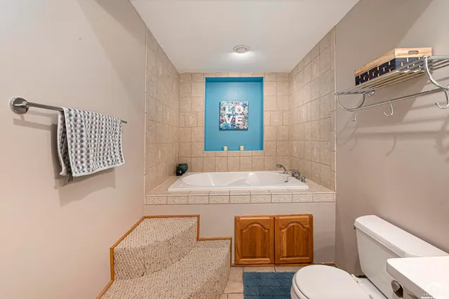 $470,000 | 1040 Stonecreek Drive, Lawrence, KS 66049