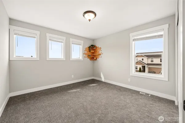 $699,000 | 1500 East Nanevicz Avenue, Buckley, WA 98321