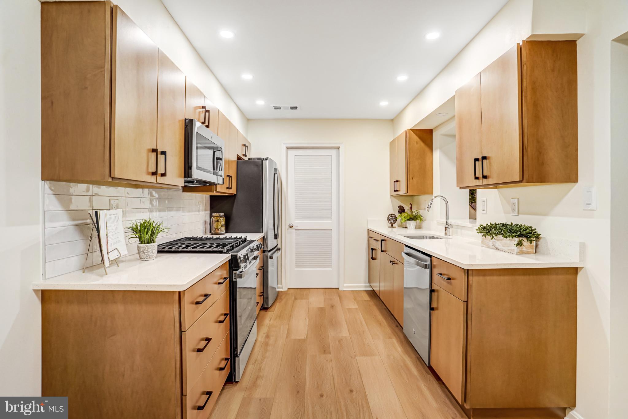 5825 Cove Landing Road, Unit 101 Burke, VA 22015 - Photo 13 of 30 Cabinetry galore