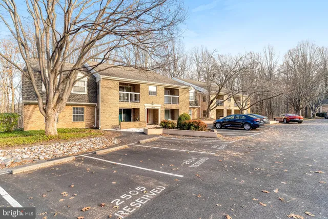 $415,000 | 5825 Cove Landing Road, Unit 101, Burke, VA 22015