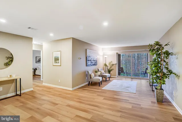 $415,000 | 5825 Cove Landing Road, Unit 101, Burke, VA 22015