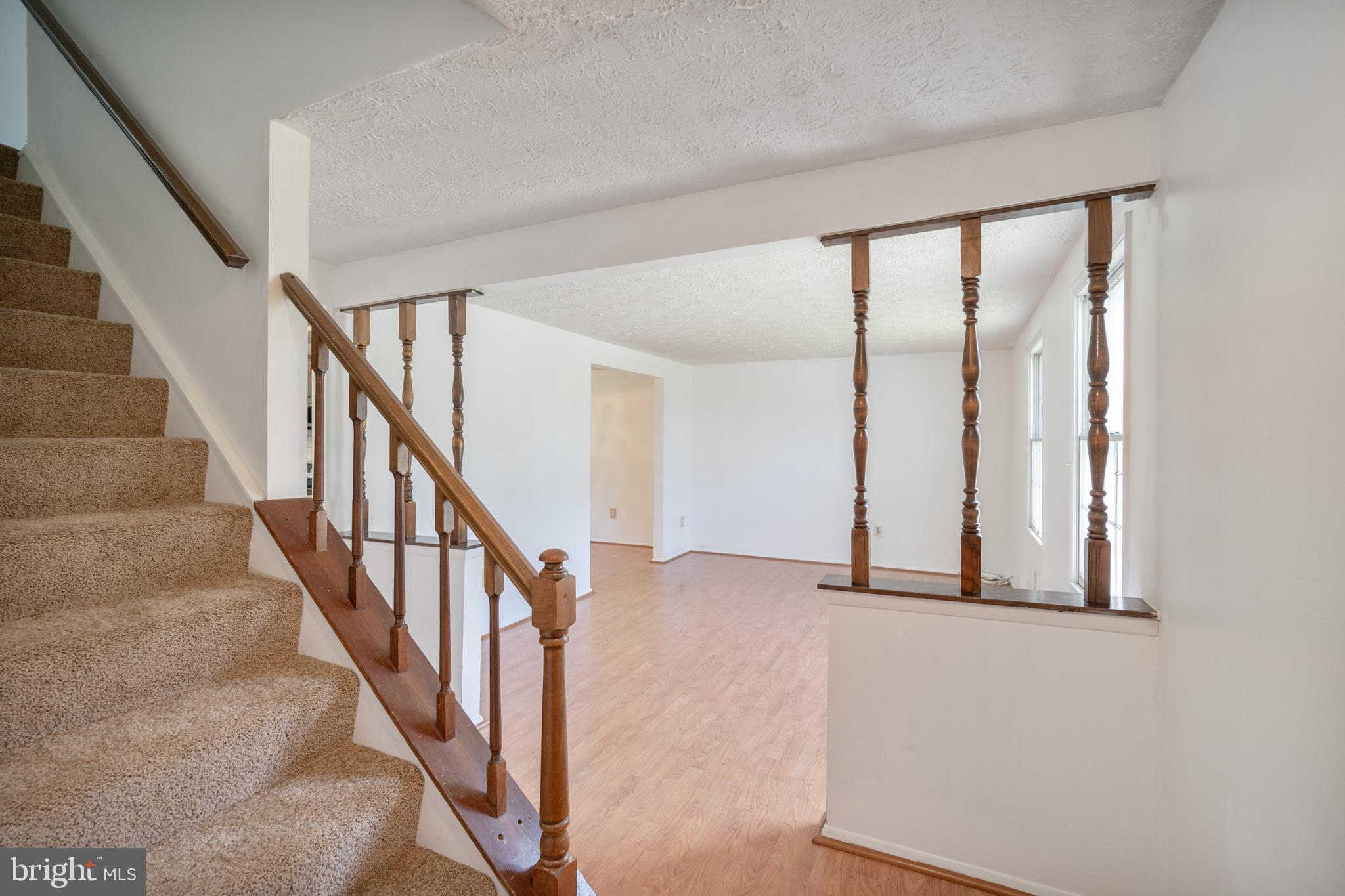9120 Briarchip Street Laurel, MD 20708 - Photo 11 of 43 foyer