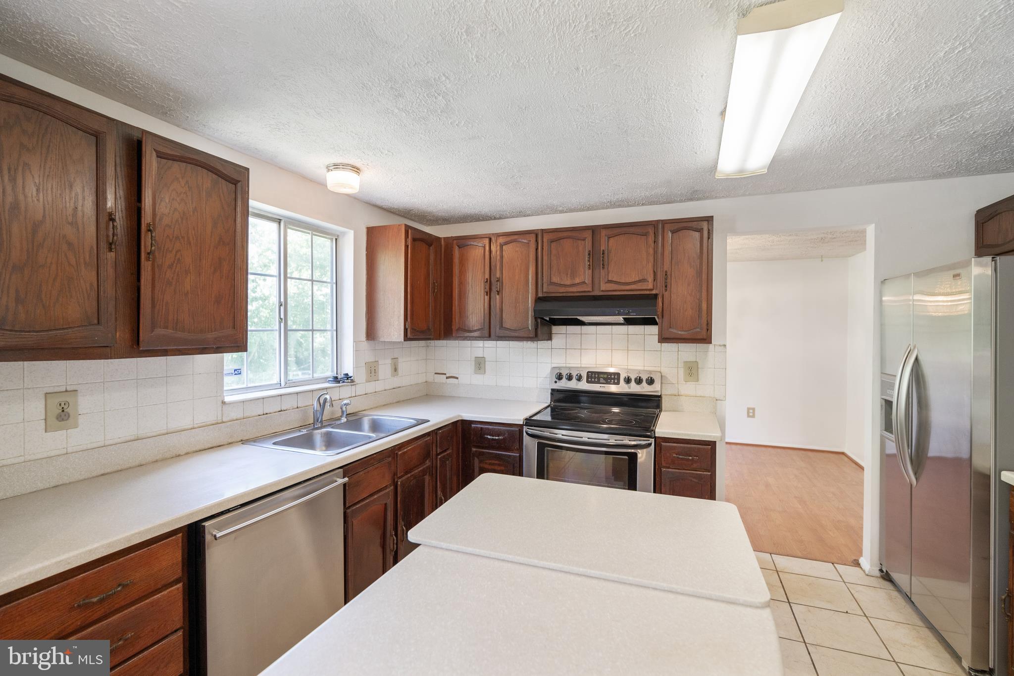 9120 Briarchip Street Laurel, MD 20708 - Photo 17 of 43 kitchen