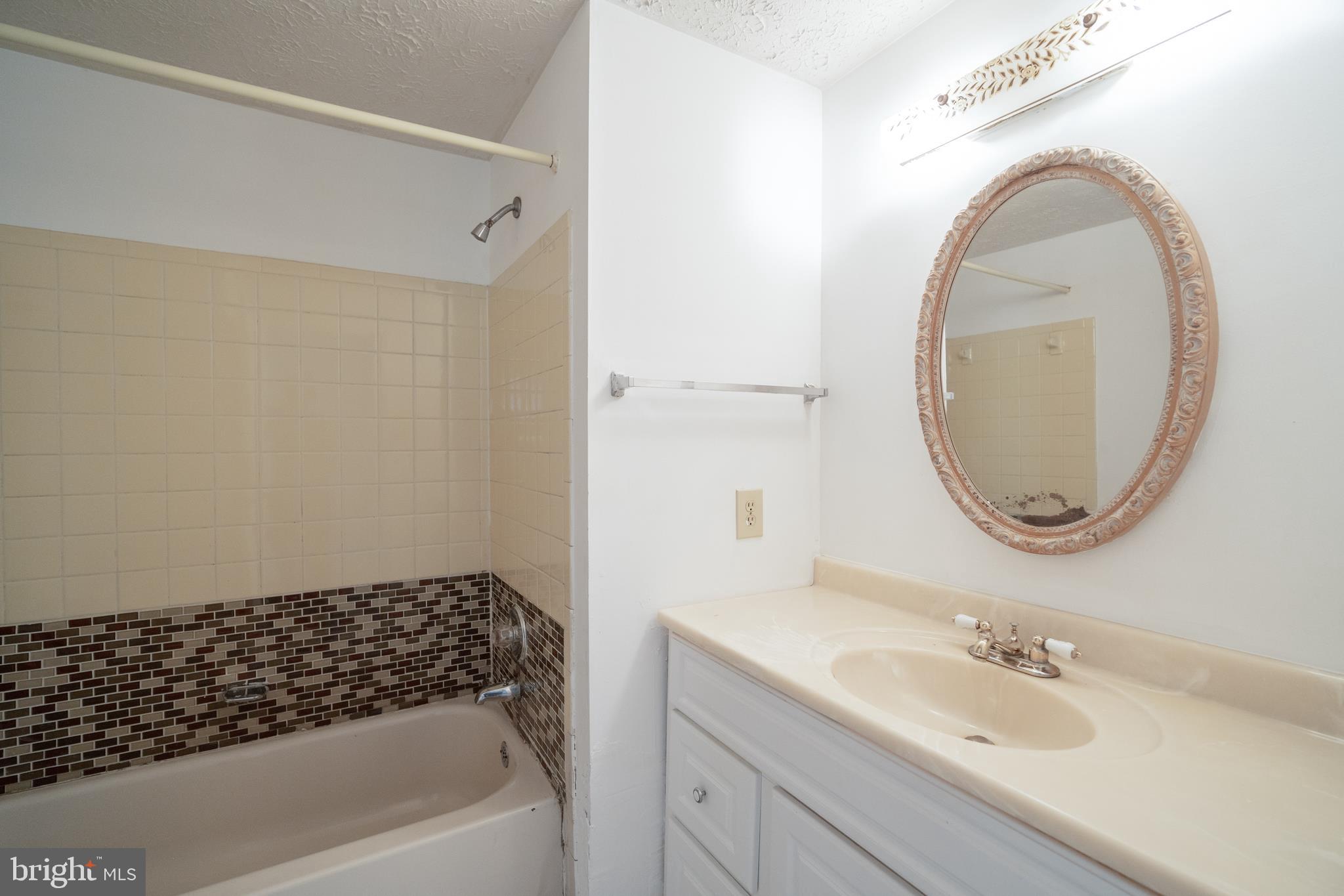 9120 Briarchip Street Laurel, MD 20708 - Photo 36 of 43 bathroom
