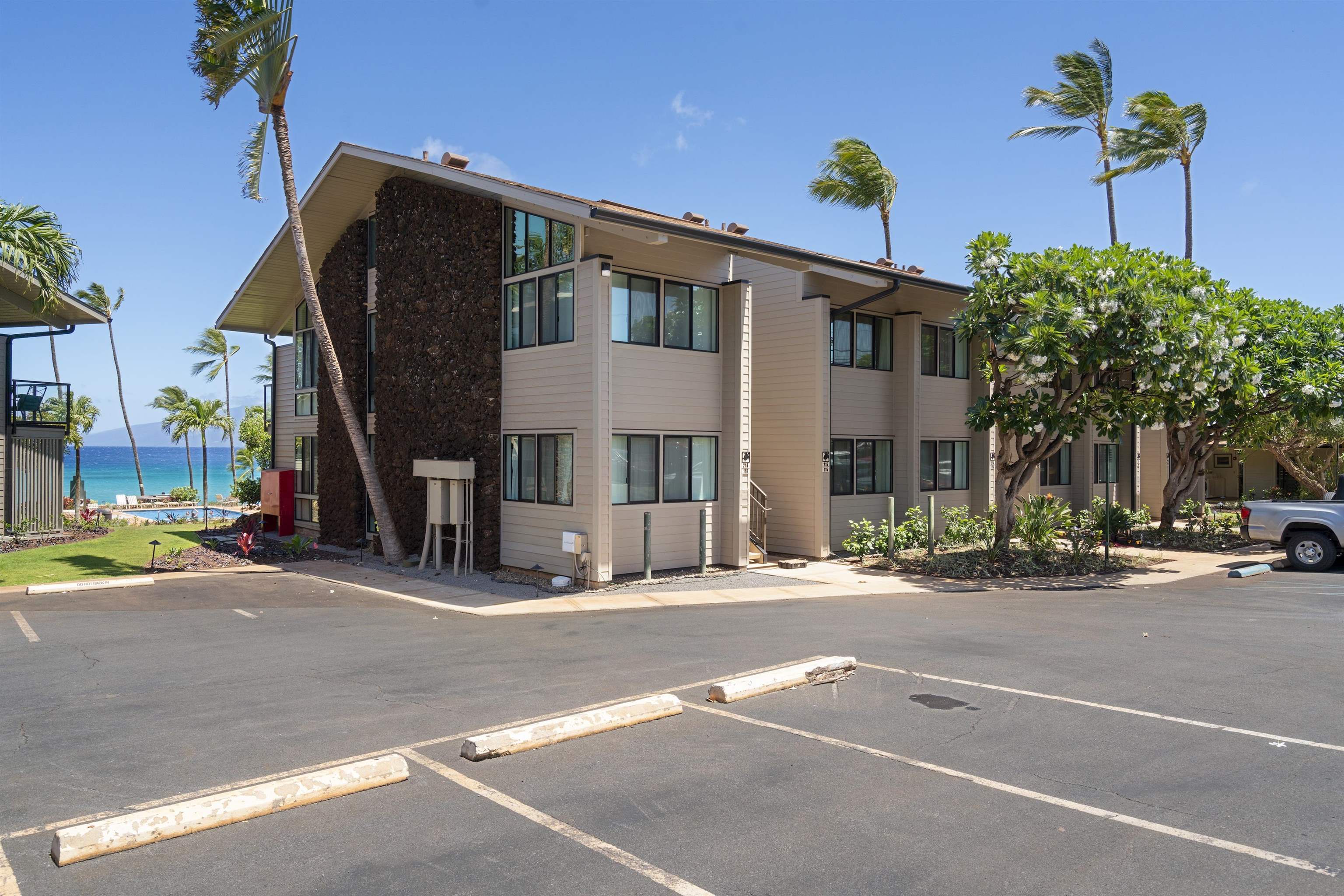 4057 Lower Honoapiilani Road, Unit 113 Lahaina, HI 96761 - Photo 21 of 23