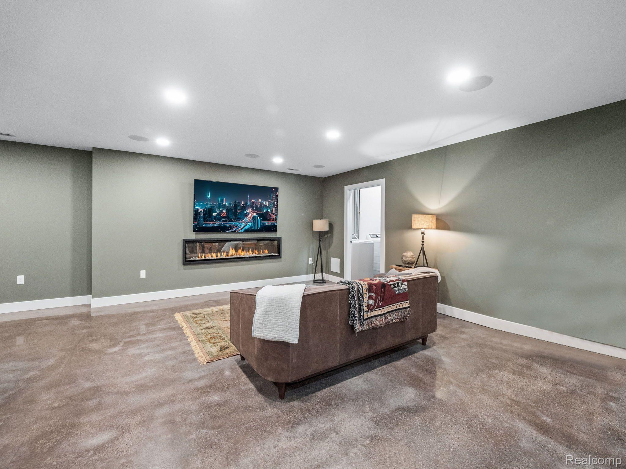 614 Ludlow Avenue Rochester, MI 48307 - Photo 62 of 74 Gallery Image 62