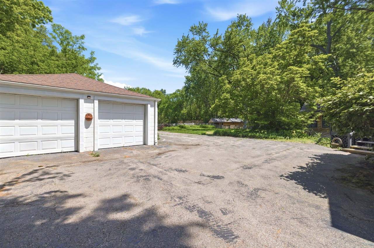 5295 Browntown Road Bridgman, MI 49106 - Photo 31 of 37