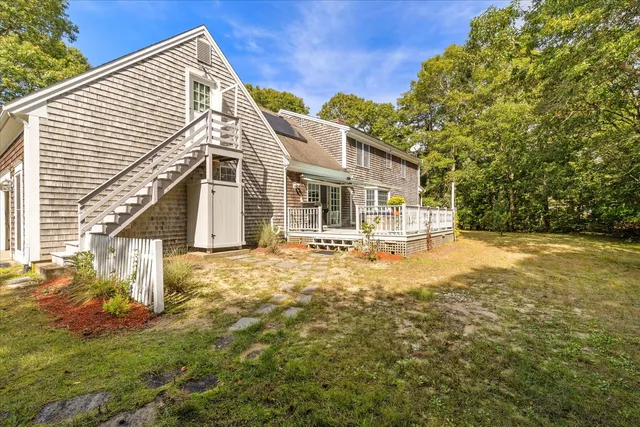$1,195,500 | 31 Duck Pond Road, Dennis, MA 02660