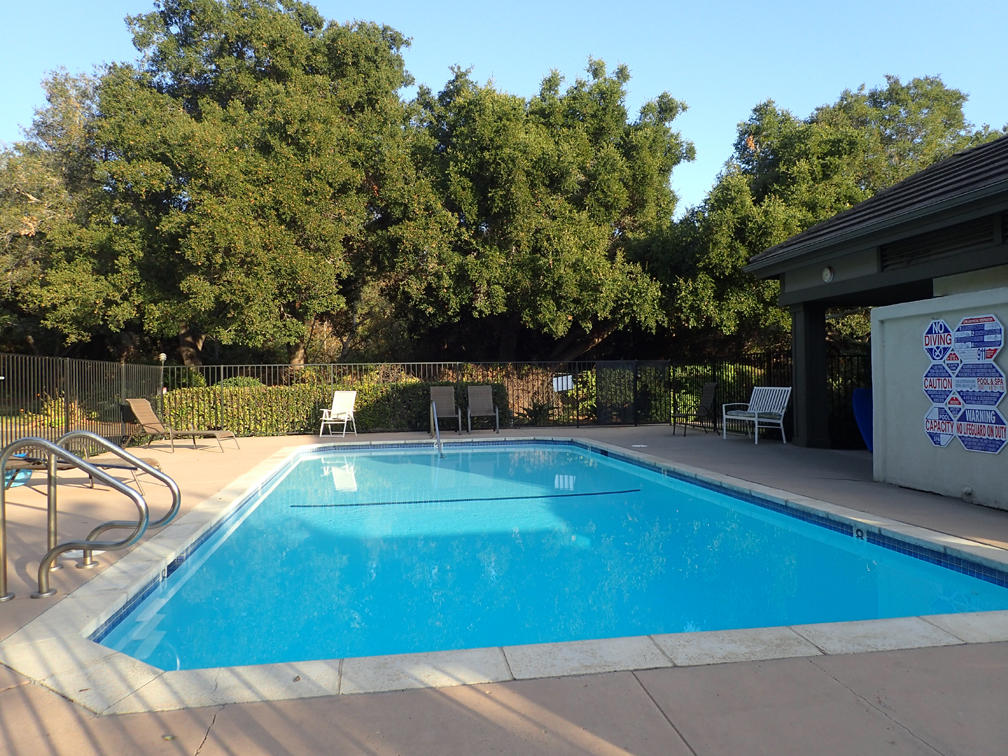 4046 Primavera Road, Unit 3 Santa Barbara, CA 93110 - Photo 11 of 14 Pool