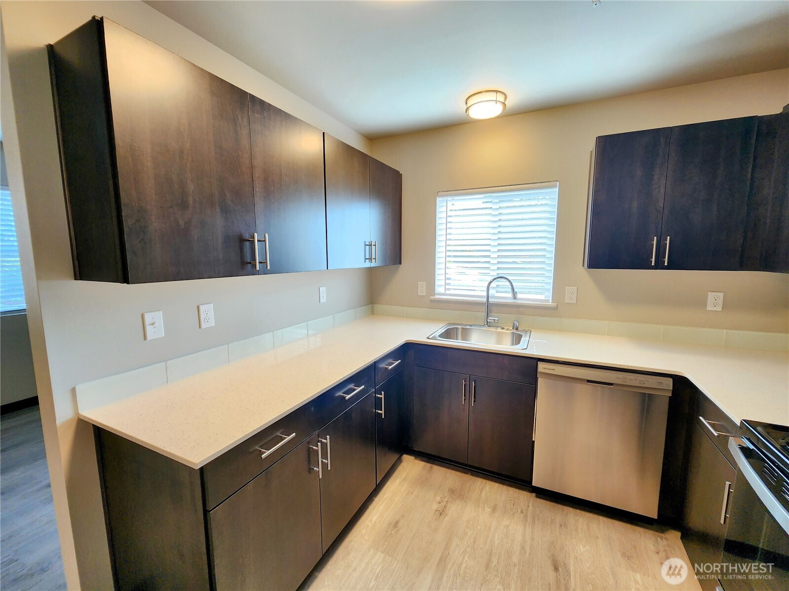 1039 Cedar Avenue, Unit 101 Marysville, WA 98270 - Photo 12 of 18