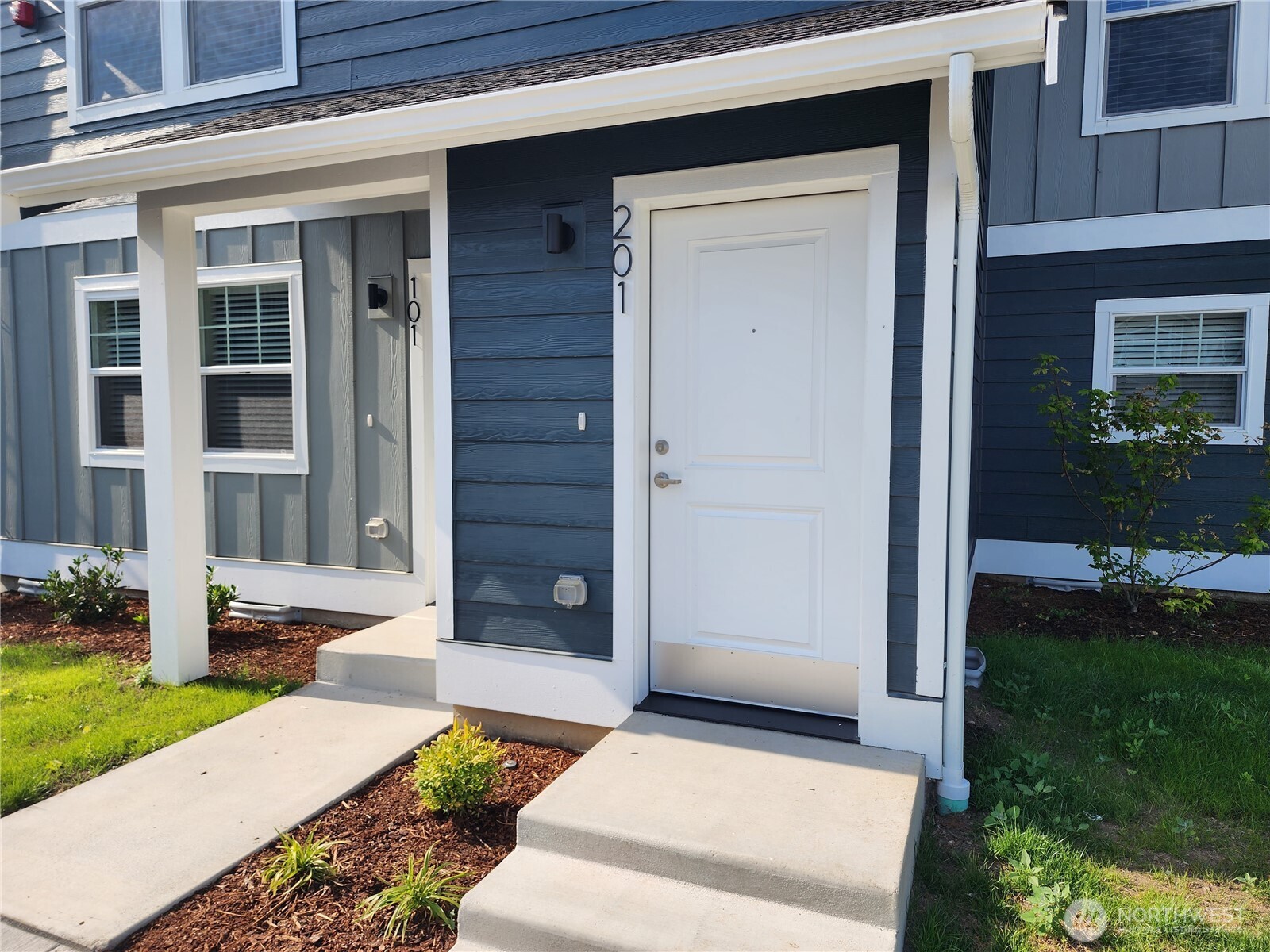 1039 Cedar Avenue, Unit 101 Marysville, WA 98270 - Photo 2 of 18