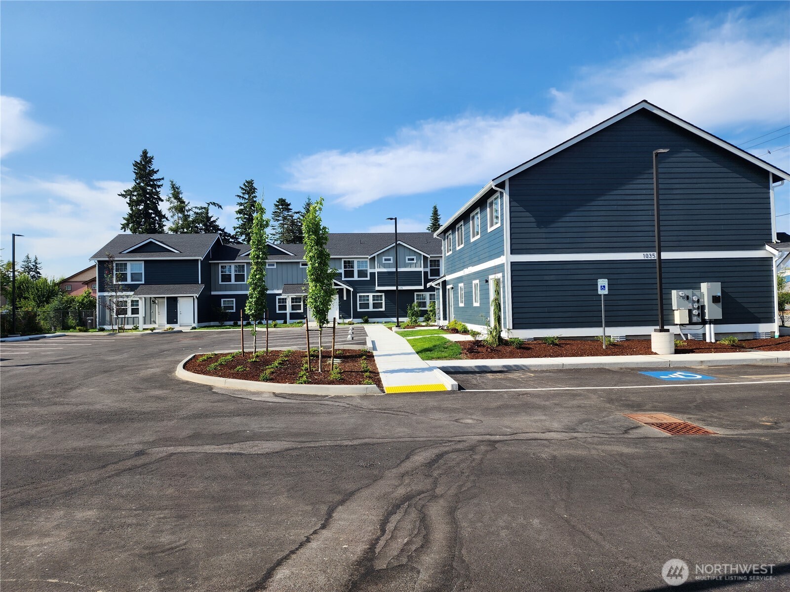 1039 Cedar Avenue, Unit 101 Marysville, WA 98270 - Photo 3 of 18