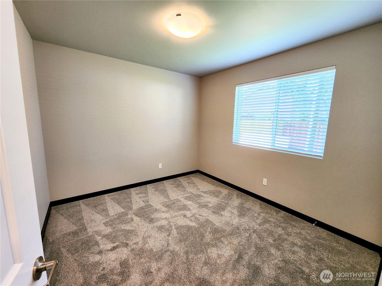 1039 Cedar Avenue, Unit 101 Marysville, WA 98270 - Photo 9 of 18