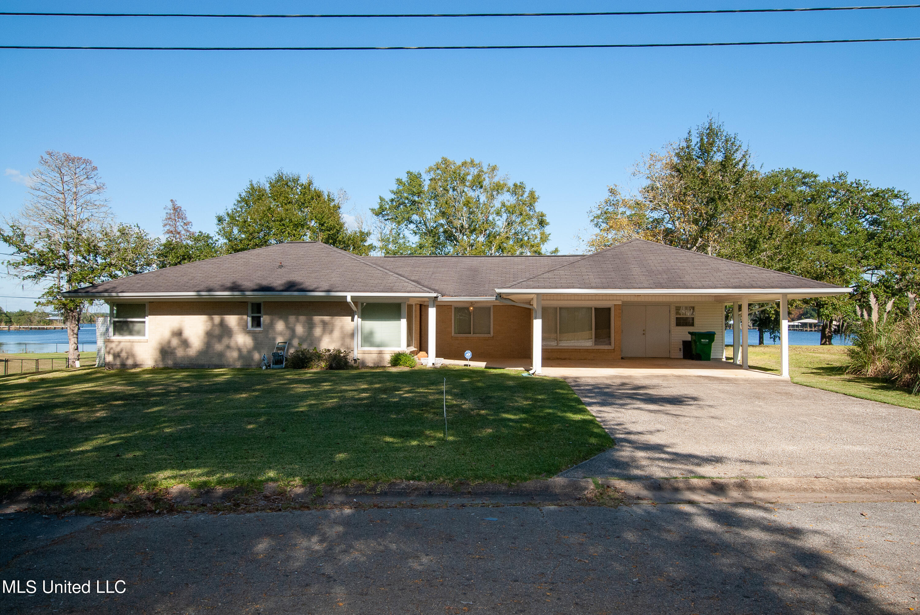 5200 Myrtle Street Moss Point, MS 39563 - Photo 1 of 21 DSC_0002