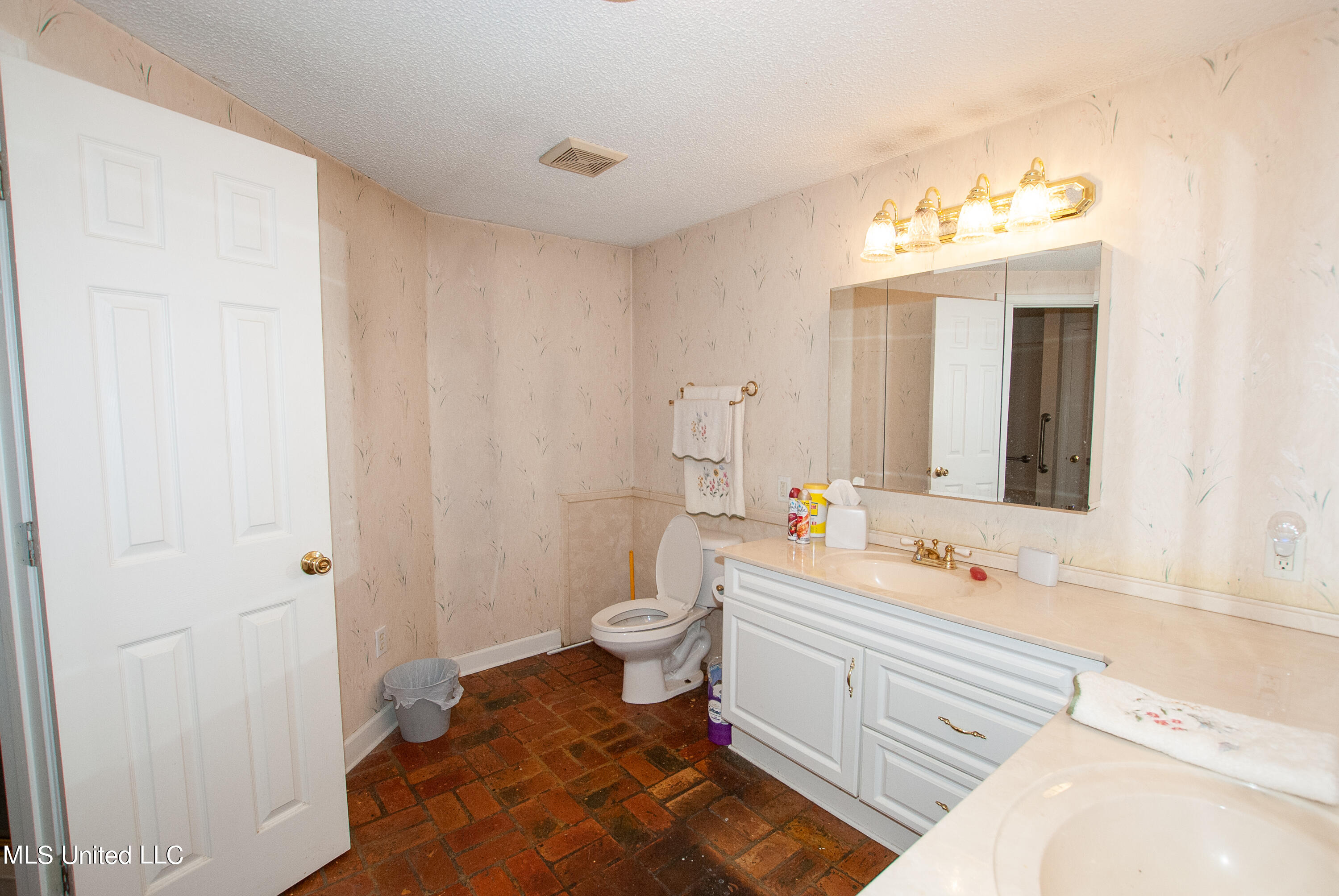 5200 Myrtle Street Moss Point, MS 39563 - Photo 14 of 21 DSC_0050