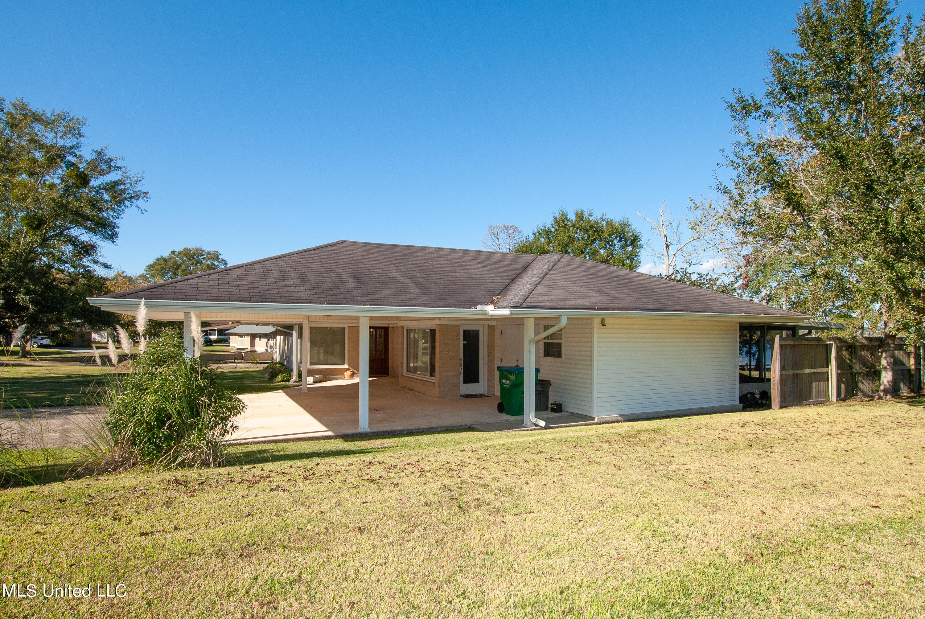 5200 Myrtle Street Moss Point, MS 39563 - Photo 6 of 21 DSC_0027