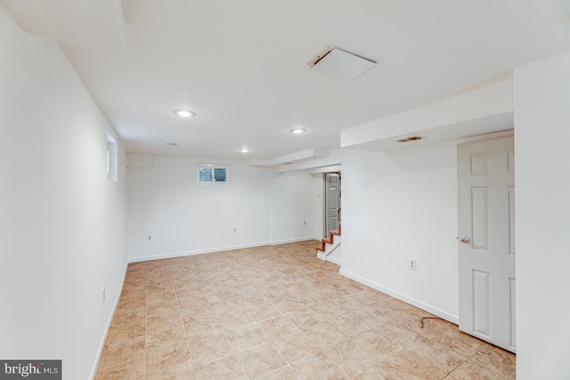 1016 Stirling Road Silver Spring, MD 20901 - Photo 19 of 26